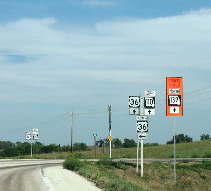 Truck detour for Missouri 139 added to route markers for US 36,
Business US 36, and Missouri 110 near Chillicothe