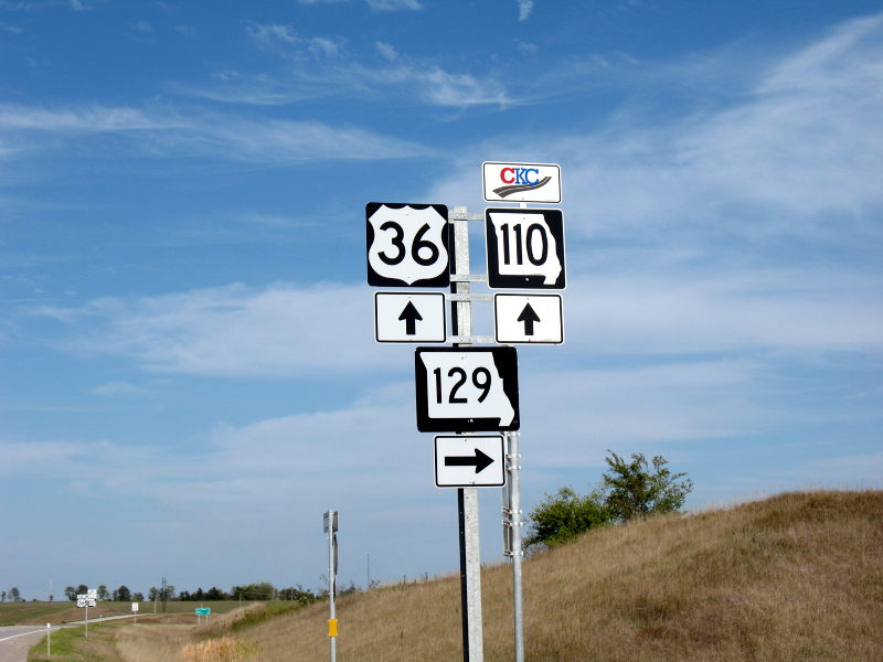 Pointy-style marker for Missouri 129 at US 36/Missouri 110