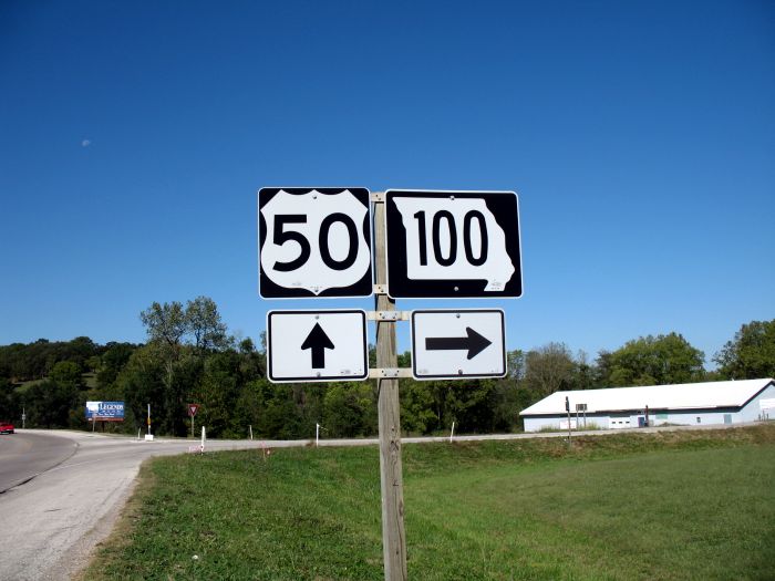 US 50 and Missouri 100's western endpoint in Linn