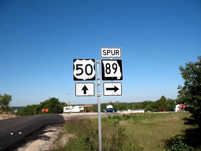 Spur 89's southern endpoint at US 50