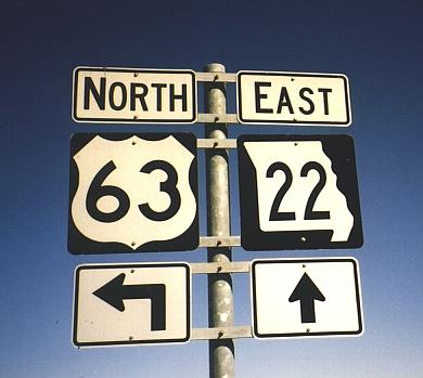 Pointy-style Missouri marker near Sturgeon