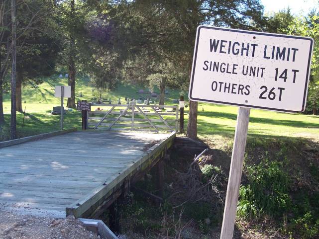 Weight limit on a very short bridge in Wayne County, Mo.