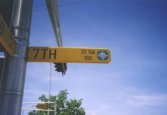 US 66 historic district street sign