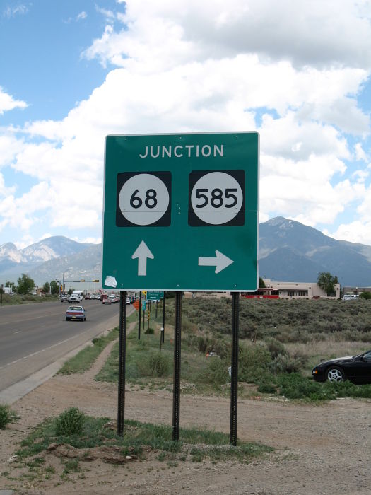 Junction NM 68 and NM 585, the Taos relief route, in Taos