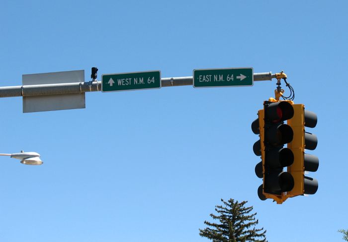 Incorrect labeling of US 64 as NM 64 in Taos (close-up)