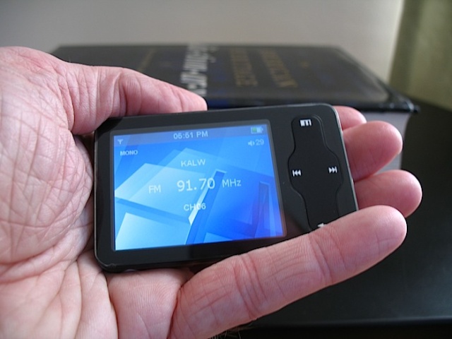 Meizu M8 MP3 player as FM radio