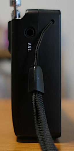 Left side of the Qodosen DX-286, showing the antenna jack