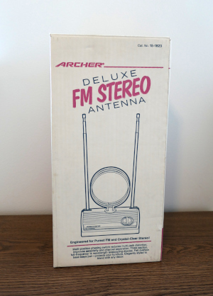 Box for Radio Shack FM 'rabbit-ears' antenna which has a drawing of the antenna