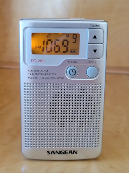 Sangean DT-250 AM/FM radio