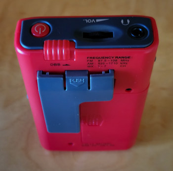 Angled view of top and back of Sangean DT-400 (red version)