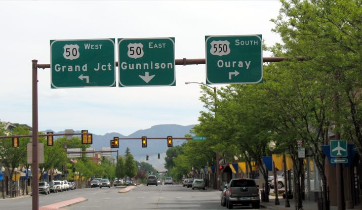 US 50 and US 550 intersect in downtown Montrose, Colorado