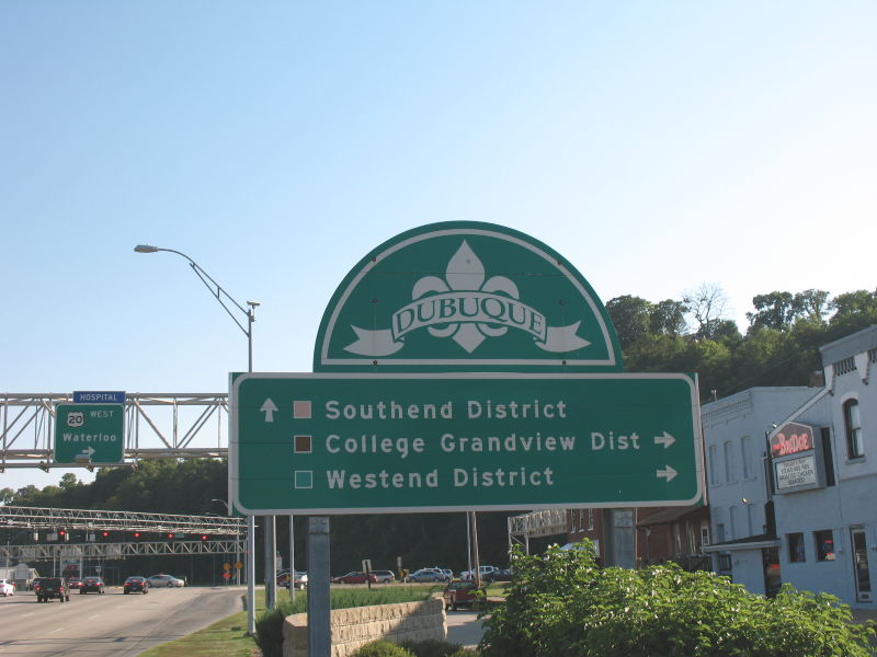 Neighborhood district destination sign in Dubuque, Iowa
