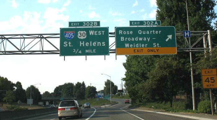 Approaching the Interstate 5/Interstate 405 split north of downtown Portland, Oregon