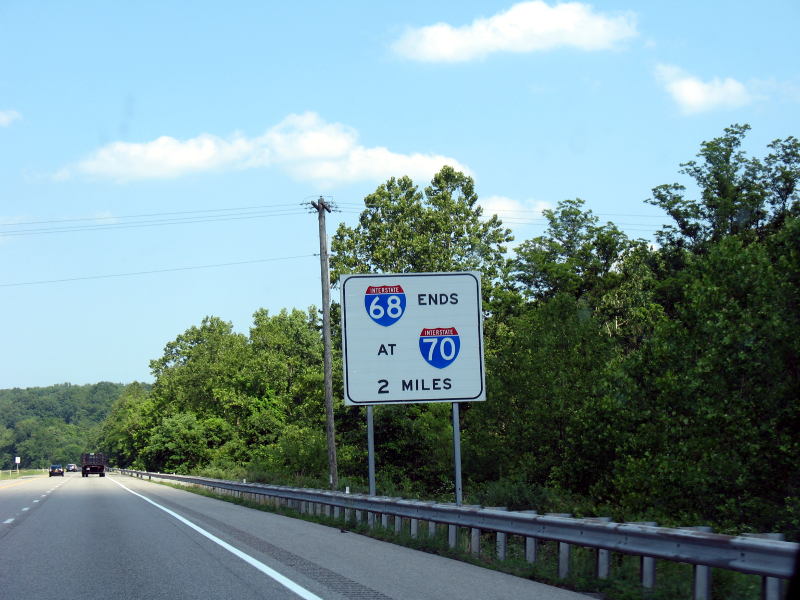 Advance sign for eastern endpoint of I-68 at I-70 in Maryland