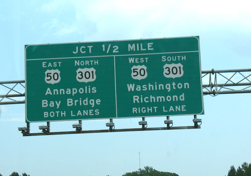 Advance exit sign for the southern endpoint of I-97 in Maryland