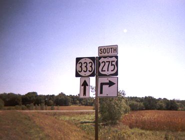 Iowa 333 and US 275 with arrows