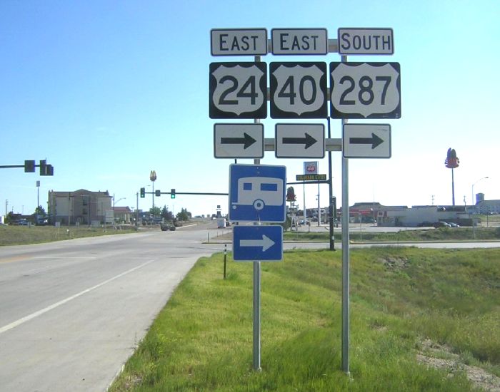 US 24/40/287 make a turn in Limon, Colorado