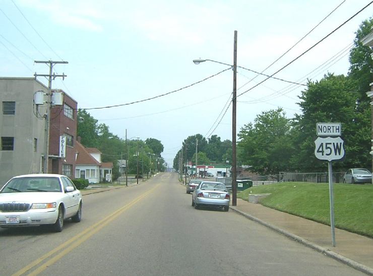 Missing Business banner from US 45W in Humboldt, Tennessee