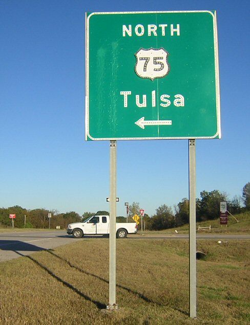Button reflectors for US 75 in Jenks, Oklahoma
