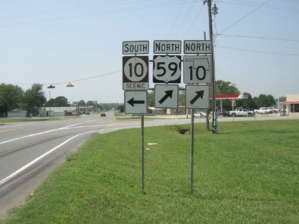 Scenic Oklahoma 10, US 59, and Oklahoma 10 with 2006-style marker in Kansas, Oklahoma