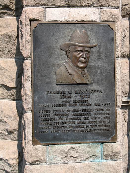 Plaque at the Vista House in Oregon honoring the engineer in charge of building the Columbia River Highway