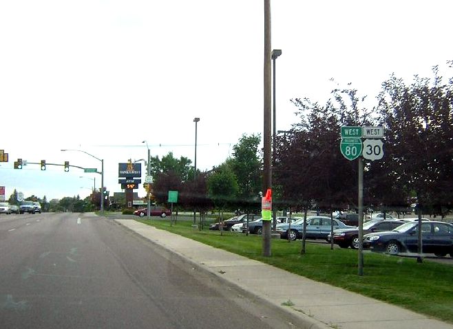 Smaller markers for US 30 and Business Loop 80 in Cheyenne, Wyoming