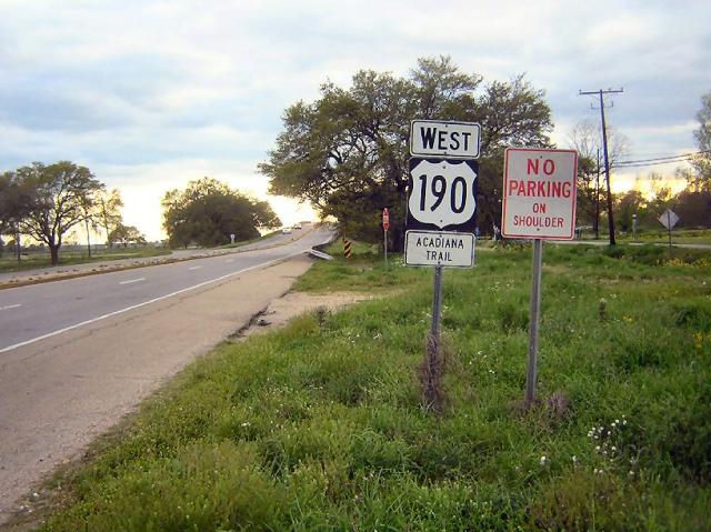 Acadiana Trail indicator on US 190 marker in Lobdell, Louisiana