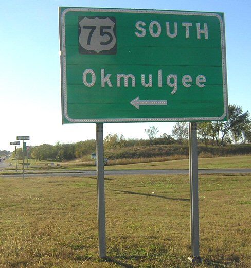 Freeway entrance sign for US 75 in east-central Oklahoma