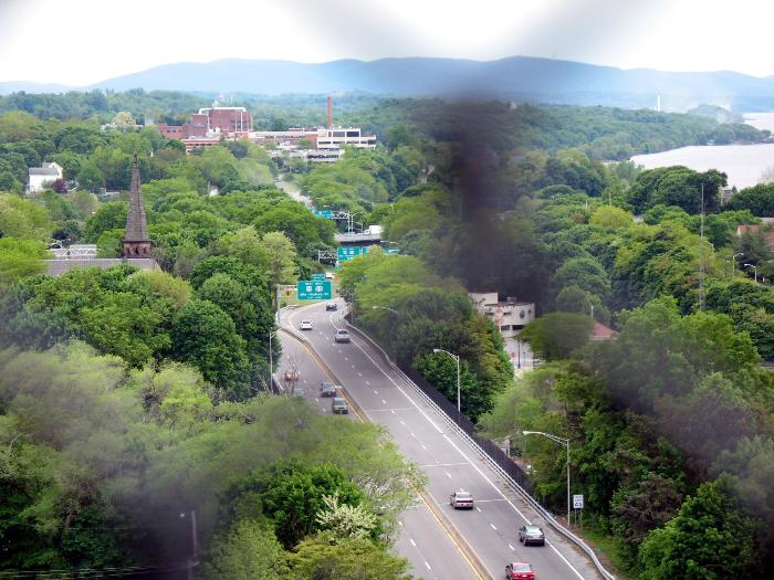 US 9 on a controlled-access segment in Poughkeepsie, New York